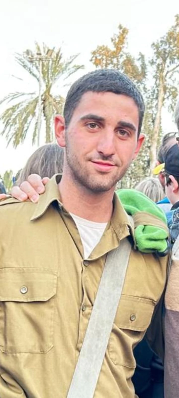 Eyal Shynes